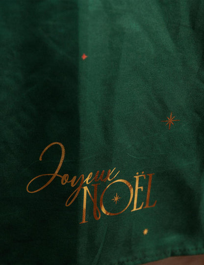 Stoffen tafelkleed Vrolijk Kerstfeest Brits groen en goud 140 x 240 cm