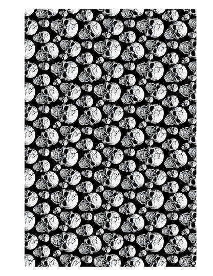 Nappe tête de mort noir et blanc avec motifs de crânes
