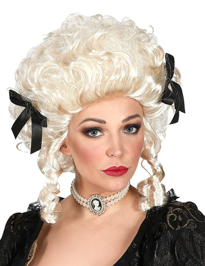Perruque noble pour femme blonde avec boucles et nœuds noirs
