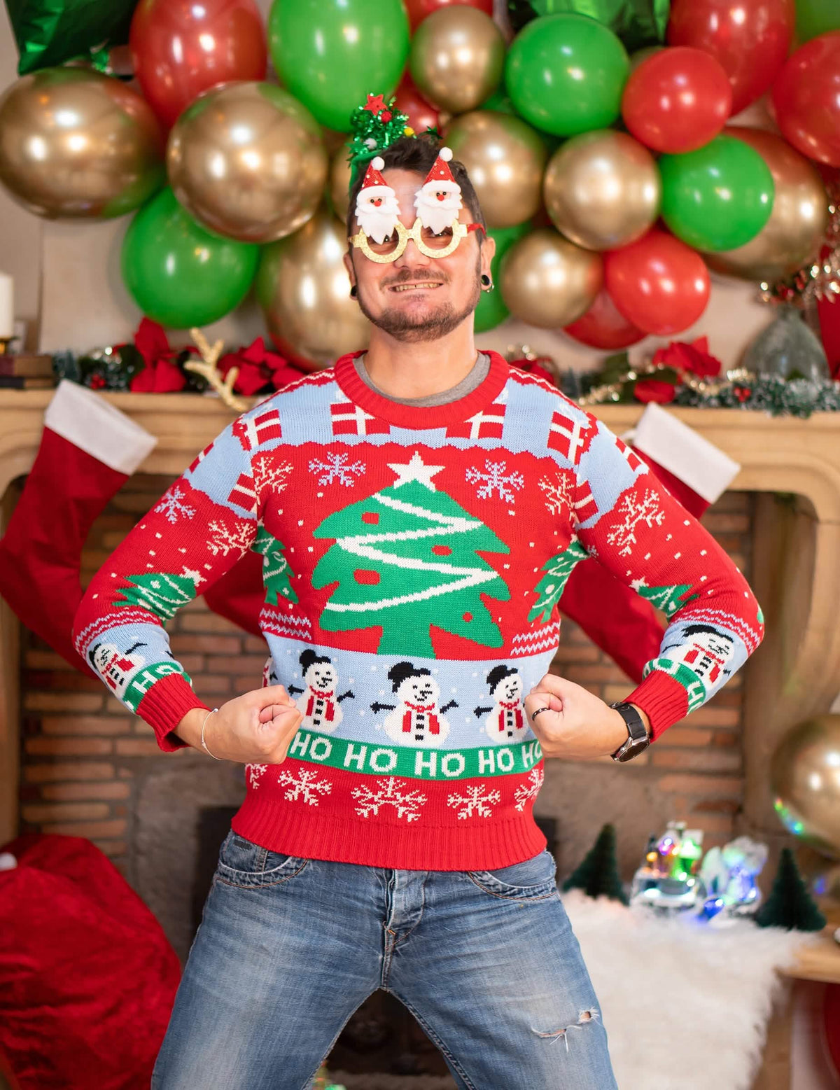 Kerstmis-sfeerbeeld van de kerstboomtrui met kerstbomen