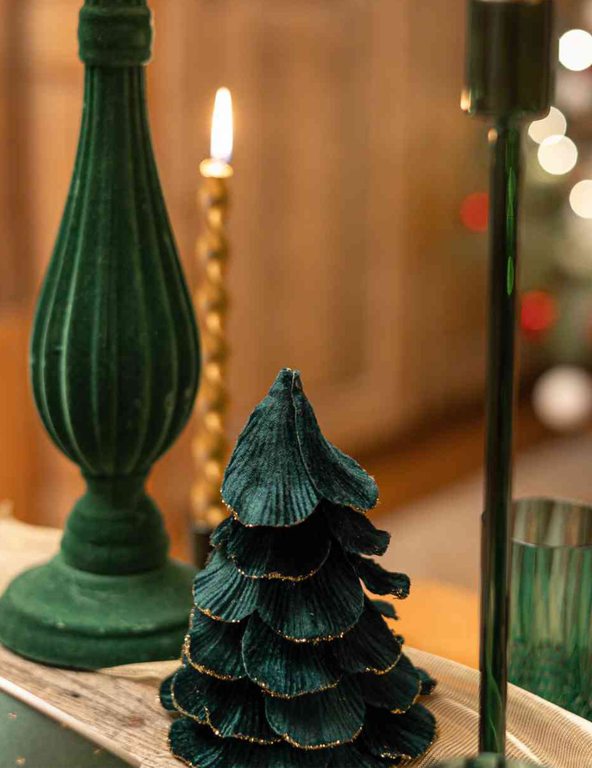 Kerstboom van donkergroen en goud fluweel 12 x 16 cm