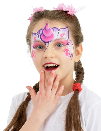 Exemple de maquillage de licorne rose et violet de la trousse d'accessoires de maquillage pour déguisement