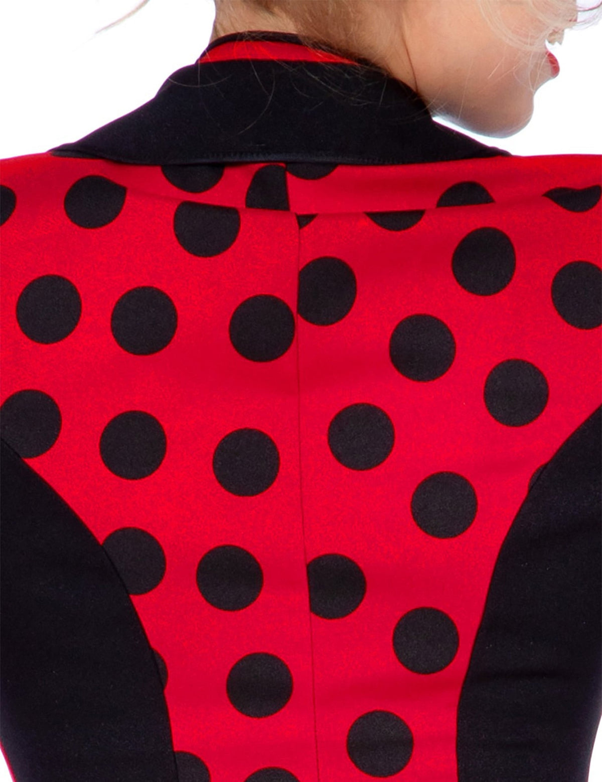 Détail du motif à pois du dos de la veste queue de pie coccinelle