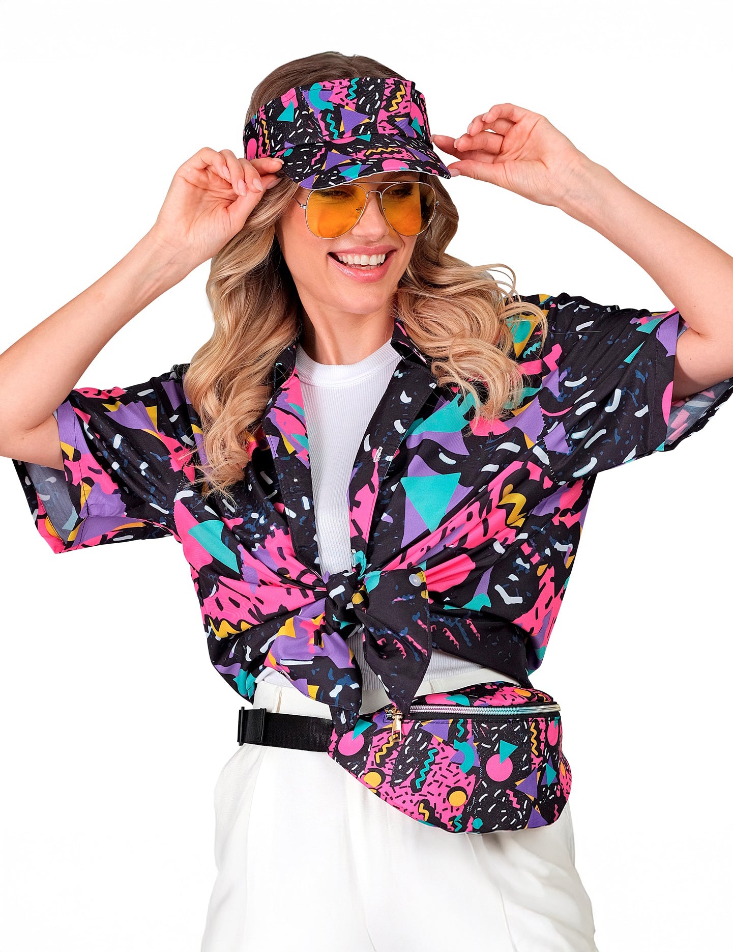 Mise en situation de la visière et banane motifs années 90